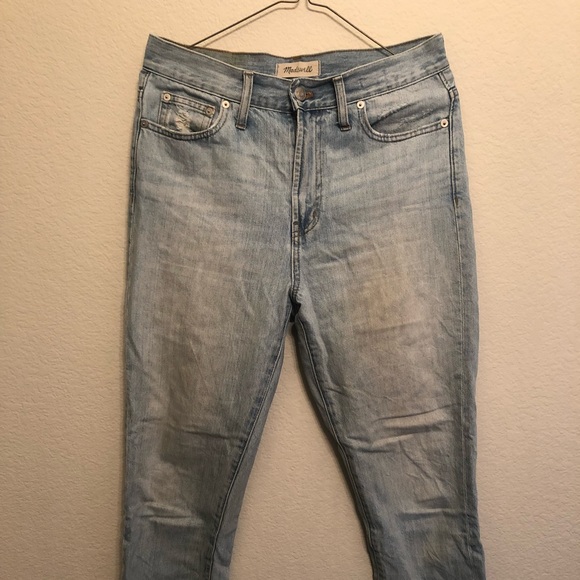 The Perfect Summer Jean in Fitzgerald Wash - Picture 3 of 6